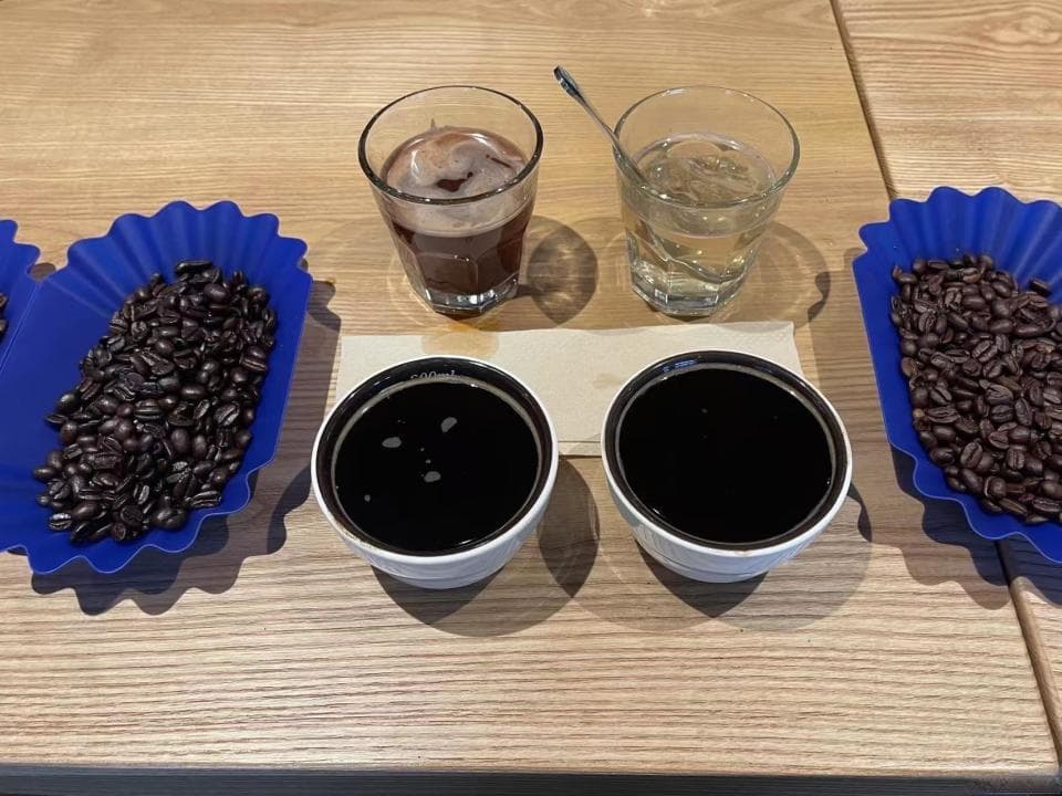 咖啡豆价格狂飙背后：大厂降价，平替豆出圈，行业迎来新一轮洗牌