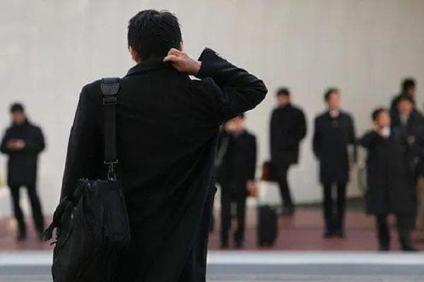 中国成为单身大国，“超单身时代”都有哪些机遇与挑战？