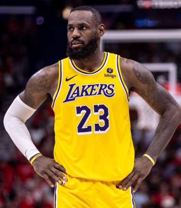 詹姆斯因伤缺席 NBA 全明星赛，结束连续 20 年首发纪录
