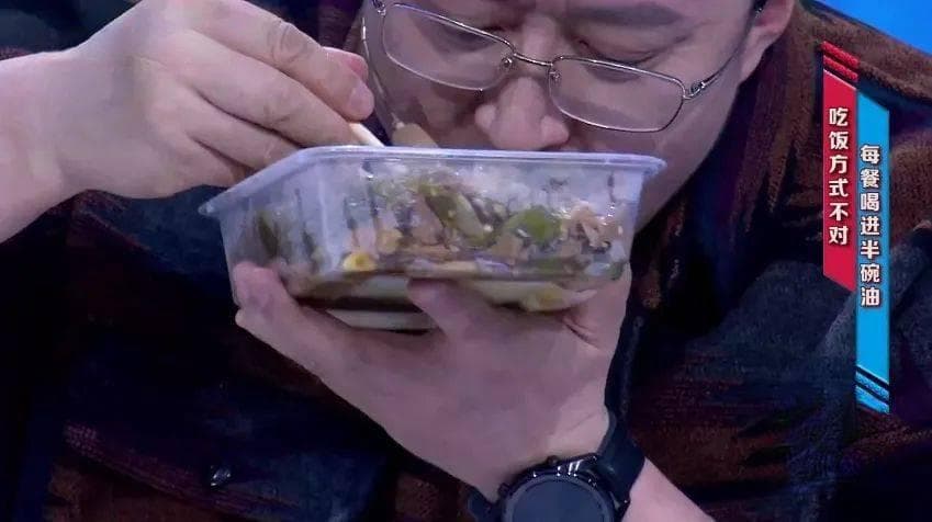 频繁掏耳朵会致癌？医生提醒：这4种情况要当心