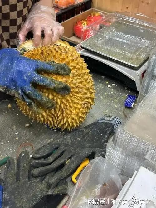 榴莲鸡汤：舌尖经济下的秋冬滋补新宠
