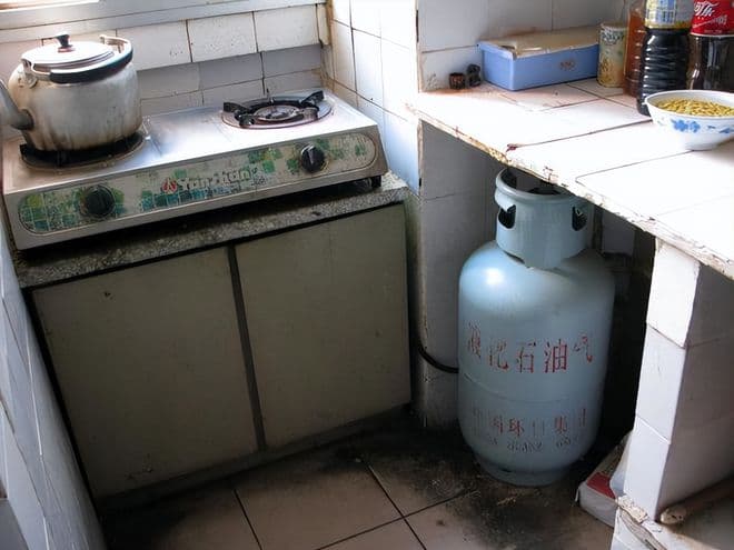 厨房燃气使用安全须知：三种阀门的正确操作方式