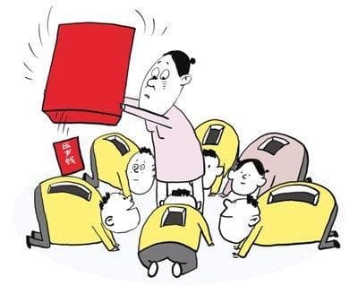 春节红包压力：如何在金钱游戏中保持情感的真实？