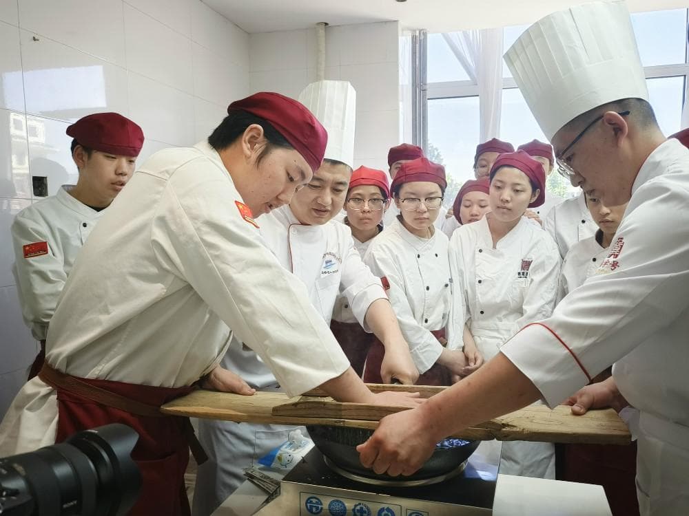石家庄旅游学校举办非遗进校园活动