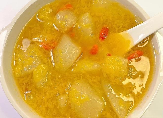 嗓子疼得像吞刀片？试试这7种汤水，清燥润肺又止咳