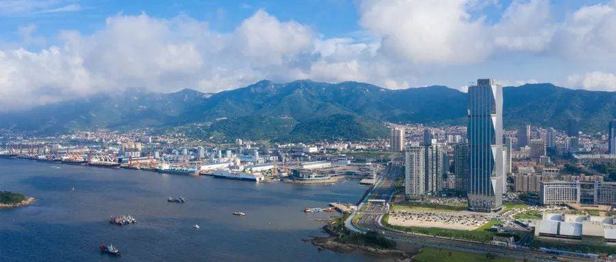 最快半天到海边！西安出发坐高铁去看海！