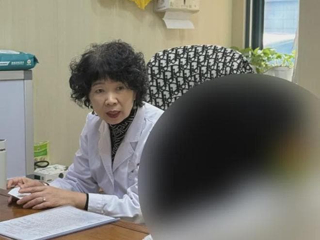 15岁女孩莫名呕吐1年多，专家：这种高发的“学生病”必须科普