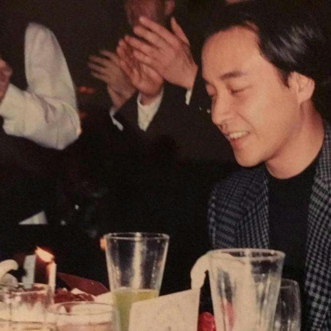 张国荣68岁诞辰：唐鹤德零点庆祝，陈淑芬晒照纪念，21年从未忘怀