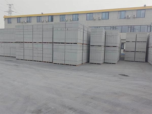 加气块与红砖：建筑用材的优劣对比