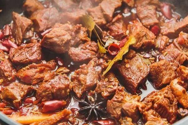 高压锅炖牛肉：营养与美味的家常之选