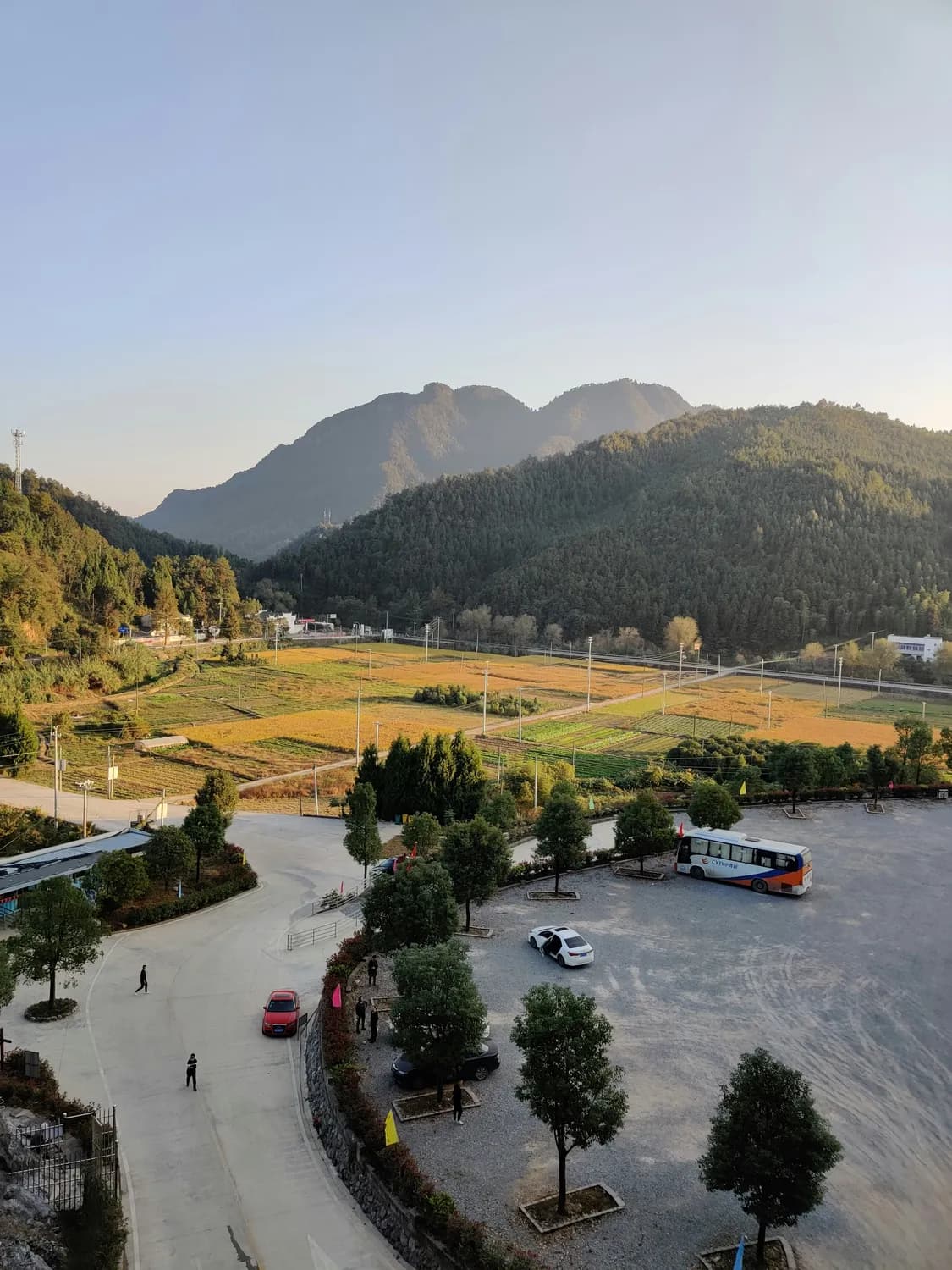 英德九州驿站：树上温泉的绝美景致