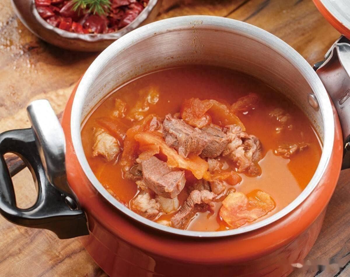 回民炖牛肉好吃的原因，分享4个独家窍门，软烂入味，不腥不塞牙
