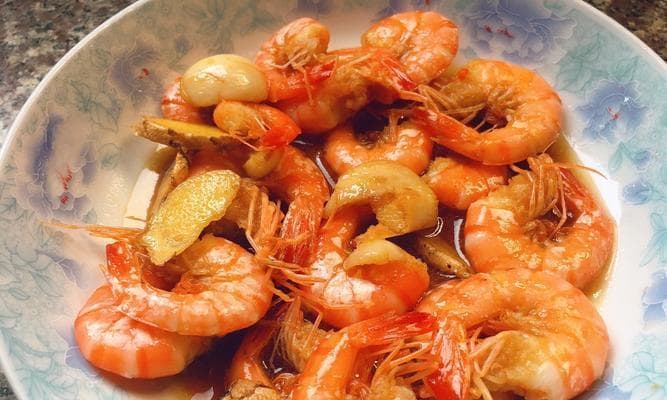 美味鲜虾仁料理的制作方法（口感鲜美）