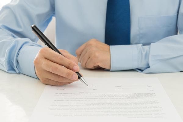 英文合同翻译审查：确保准确性和合法性的关键步骤