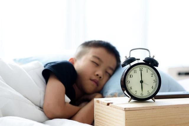 遭遇“开学综合症”怎么办？北京儿童医院专家：建议提前调整作息时间