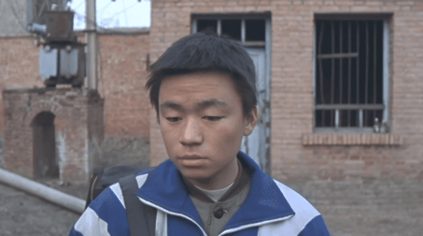 《棋士》火爆荧屏：从喜剧符号到犯罪剧的破局者王宝强