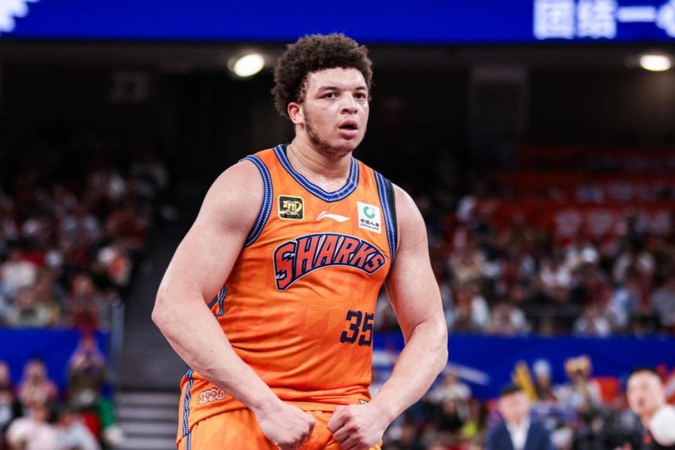 CBA杯：洛夫顿准三双上海大胜北京晋级 疆沪会师决赛争首届冠军