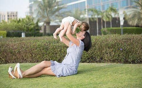 破解初中生课堂看小说难题：5步引导法助力家长应对
