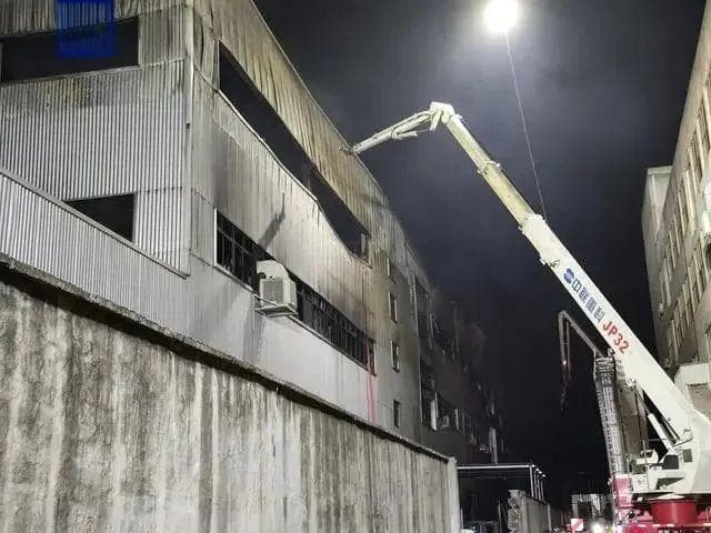 违规动火作业引发重大事故，规范作业保安全，动火作业牢记“八严禁”