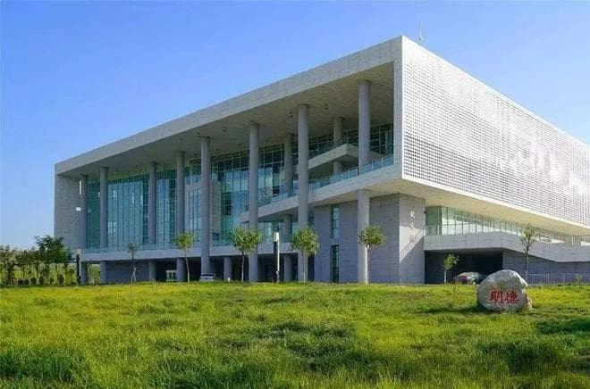 为了上211大学，选择去新疆大学值不值？可以综合六个方面了解
