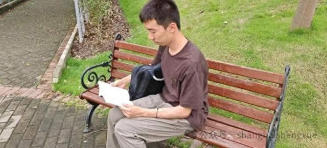 学两门外语，勤奋是最大的法宝！曹二男生梦圆清华