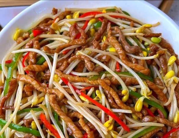 富含维C和B族维生素，黄豆芽是天然美容食材