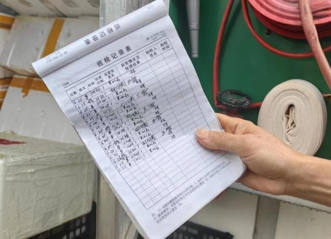 可怕！小区突发火灾，消火栓竟无水可用！