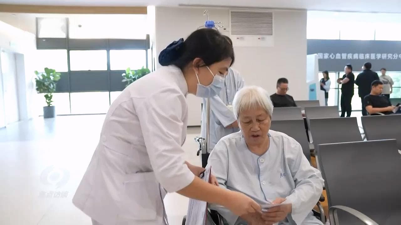 “免陪护”：重新定义陪与护