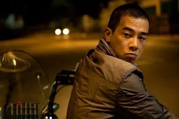 《热血燃烧》1月9日香港上映，陈小春领衔上演港式警匪传奇