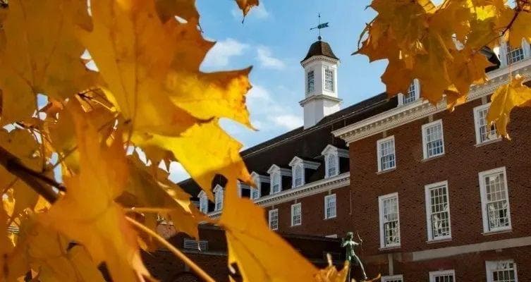 美国留学择校：“玉米地”里公立常春藤——伊利诺伊大学香槟分校