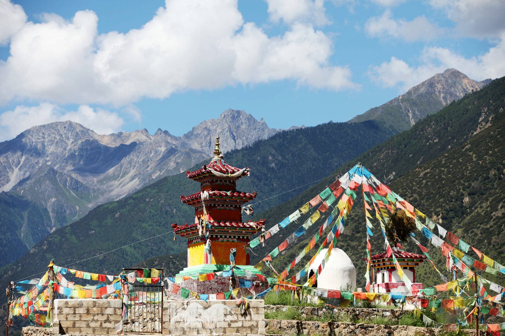 西安到西藏旅游攻略：穿越高原的梦幻之旅