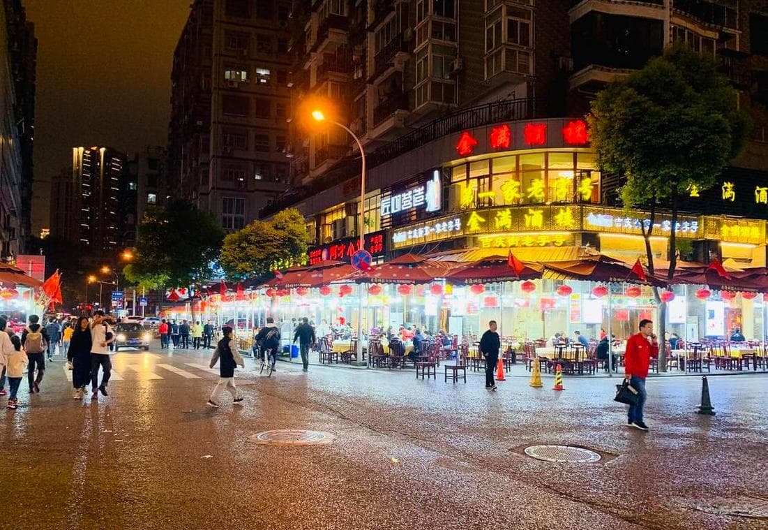 武汉美食攻略：本地人必去的几个美食街，让你一次尝遍地道美味！