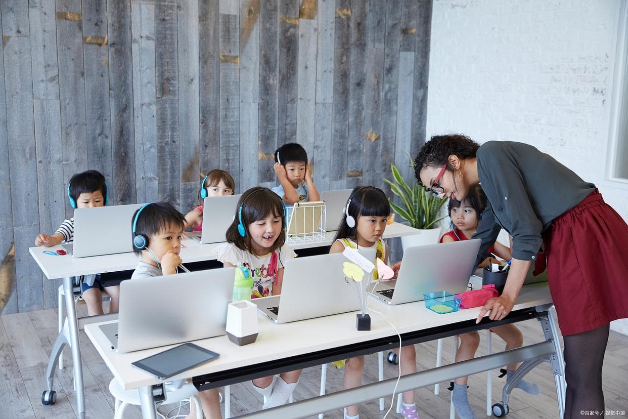 青少年教育：哲学思考的启迪与人生智慧的沉淀