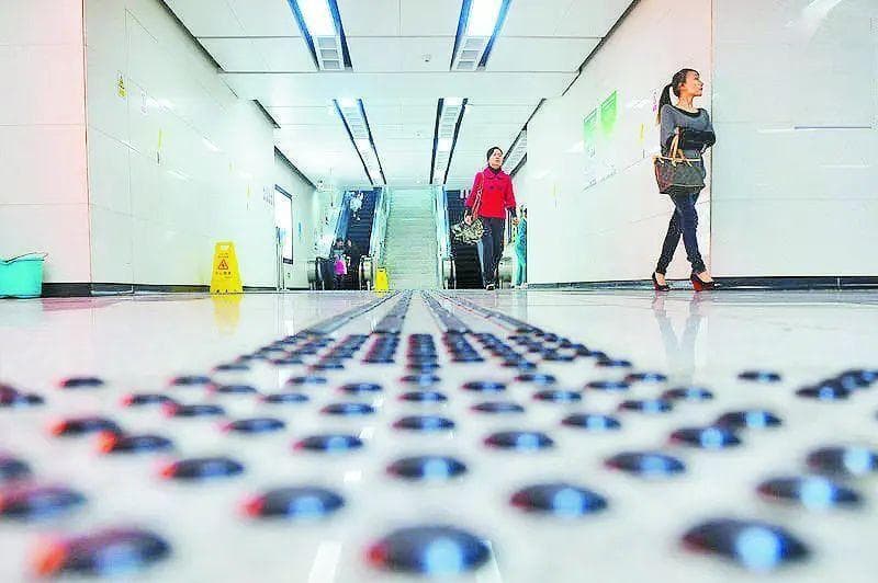 不到3000个深圳人中就有1个盲人……深圳无障碍环境建设如何？