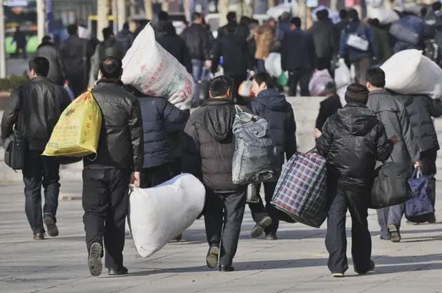 底层互害有多可怕，底层互助就有多温暖