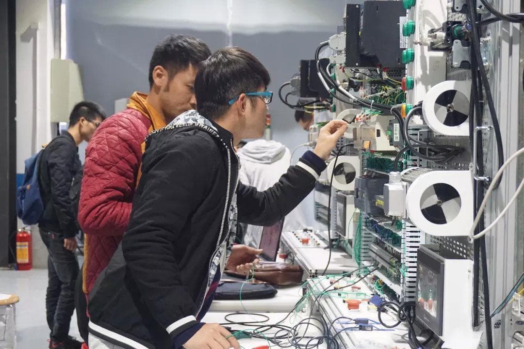 聚焦电气工程师：工程领域的关键角色