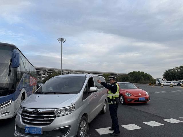 交警部门多举措护航，春运期间中山道路交通安全形势平稳