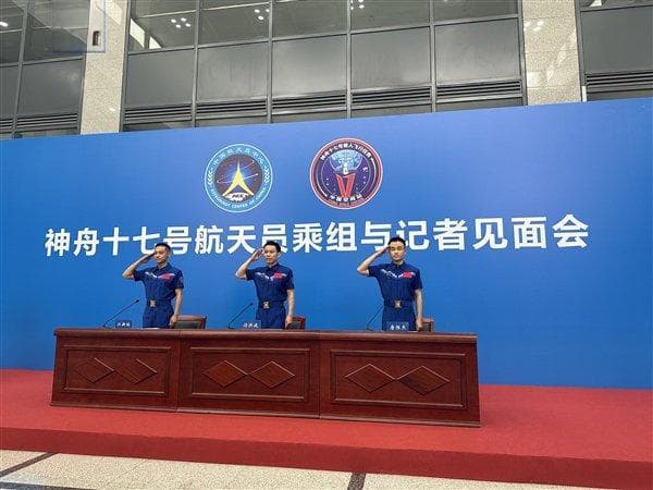 神舟十七号航天员太空归来后正式亮相：在空间站驻留187天 刷新记录