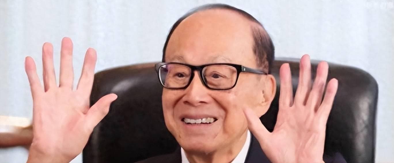 96岁李嘉诚最终还是油尽灯枯，千亿身家无法带走，却留下一个传奇