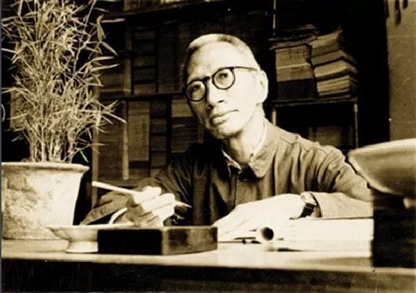 龙榆生：毛主席曾亲口承认，学问不及汪精卫的家庭教师