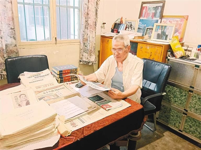 三尺讲台三寸笔 四十余载育桃李 三名老教师回忆从教生涯