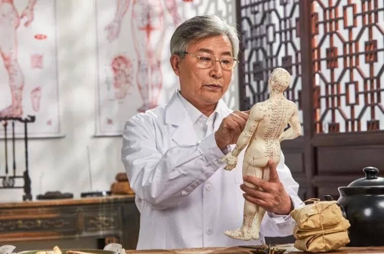 巧用此穴，可引火归元、养胃化痰、疏肝解郁…会用的人已不多了！