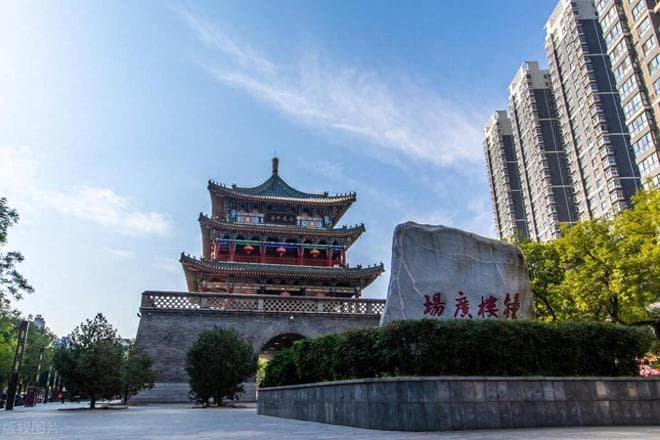 咸阳楼市深度调整：秦都区房价从9300跌至7600，未来走势关键看西安