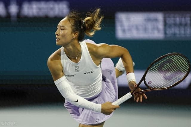 WTA迈阿密站-郑钦文2-0淘汰美国选手 首次晋级八强 将战萨巴伦卡