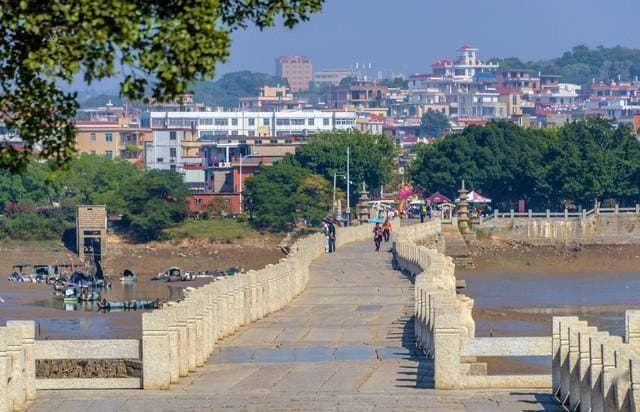 探秘武汉热干面与古代桥梁：一场味蕾与文化的双重旅行
