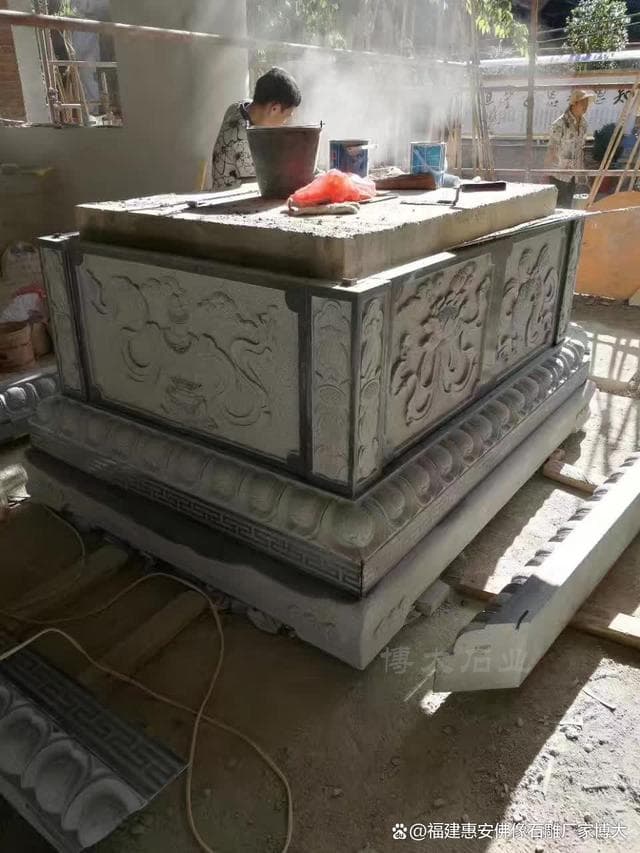 古建寺庙的基石：石雕须弥座的文化内涵与象征