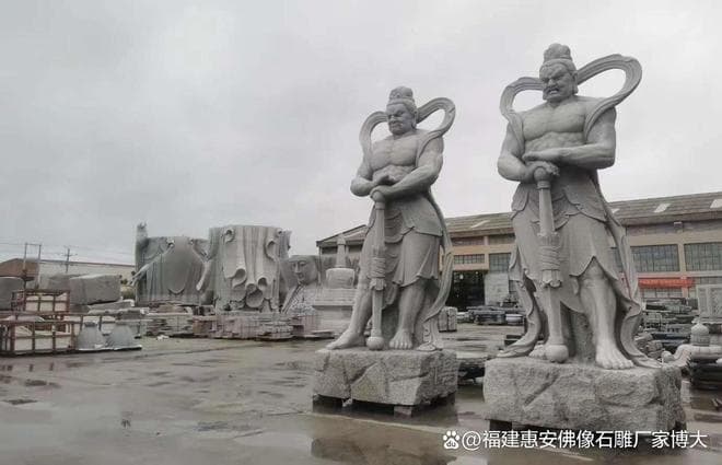 石雕哼哈二将的服饰特点与文化寓意
