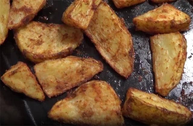 烤箱版烤土豆：简单三步，外酥内软，美味可口