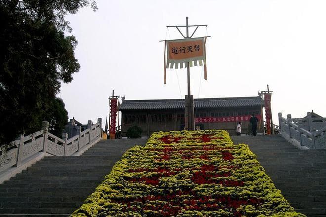 水浒传十大马军战将排名：卢俊义力压群雄，关胜紧随其后