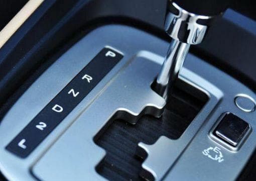 自动挡停车先挂N挡再熄火？老司机教你正确停车步骤图解